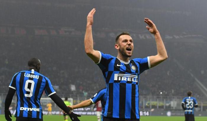 Inter-Milan 4-2, le pagelle: sontuoso De Vrij, Ibra vincitore morale