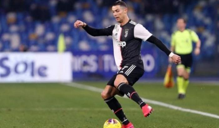 Ronaldo dona le magliette autografate ai medici cubani volontari contro il Covid-19