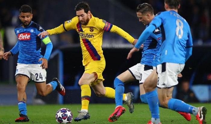 Barcellona-Napoli 3 1: Messi trascina il Barcellona ai quarti Barcellona-Napoli 3 1: Messi trascina il Barcellona ai quarti