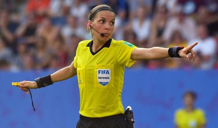 Rosetti elogia il lavoro delle donne arbitro negli incontri europei