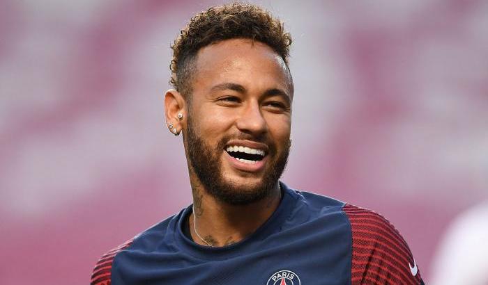 L'entourage di Neymar rettifica: "Al party erano invitate 150 persone"