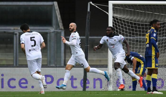 Saponara regala l'1-1 flash allo Spezia. Il Verona brilla, ma rimane fermo al decimo posto