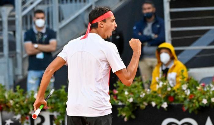 Impresa di Sonego al Foro Italico: Thiem battuto in tre set e quarti conquistati