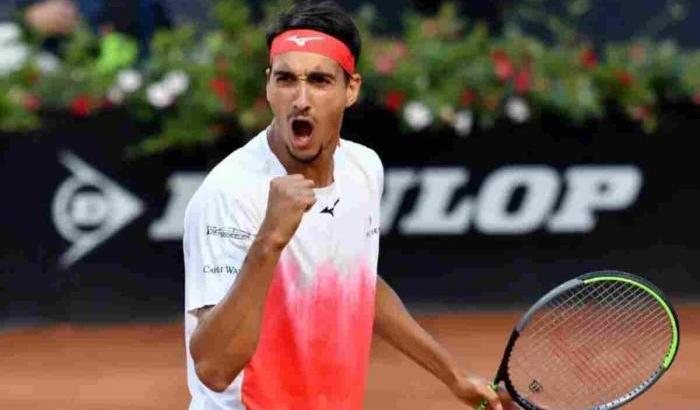 Continua la cavalcata di Sonego: batte Rublev e si regala Djokovic in semifinale a Roma