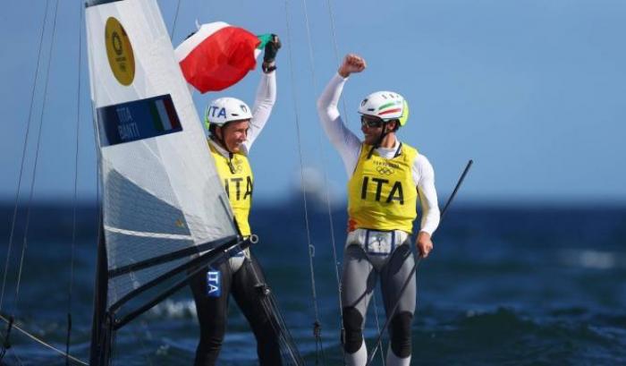 La vela italiana torna d’oro a Tokyo: Banti e Tita vincono la Nacra 17