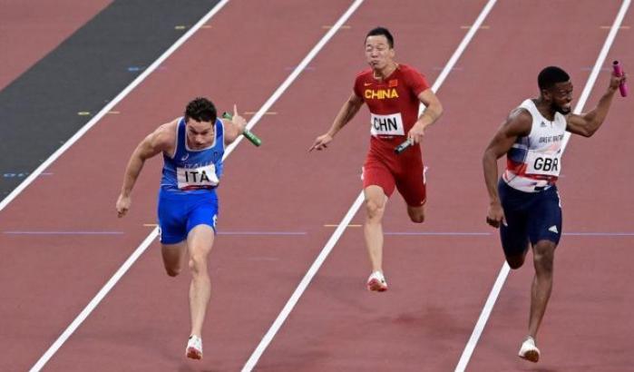 L'Italia batte la Gran Bretagna nella 4x100 e Tortu ironizza: "It's coming to Rome"