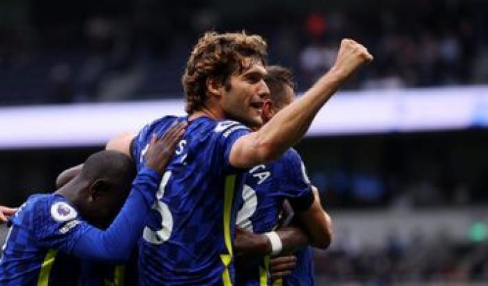 Marcos Alonso ripensa all’inginocchiarsi: “Non lo farò più, è un gesto che ha perso la sua forza”