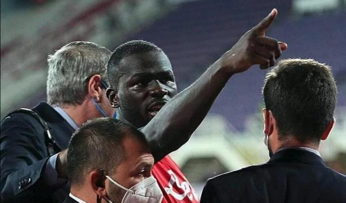 Ennesimo episodio deplorevole, Koulibaly: “Mi hanno chiamato scimmia di m***a”